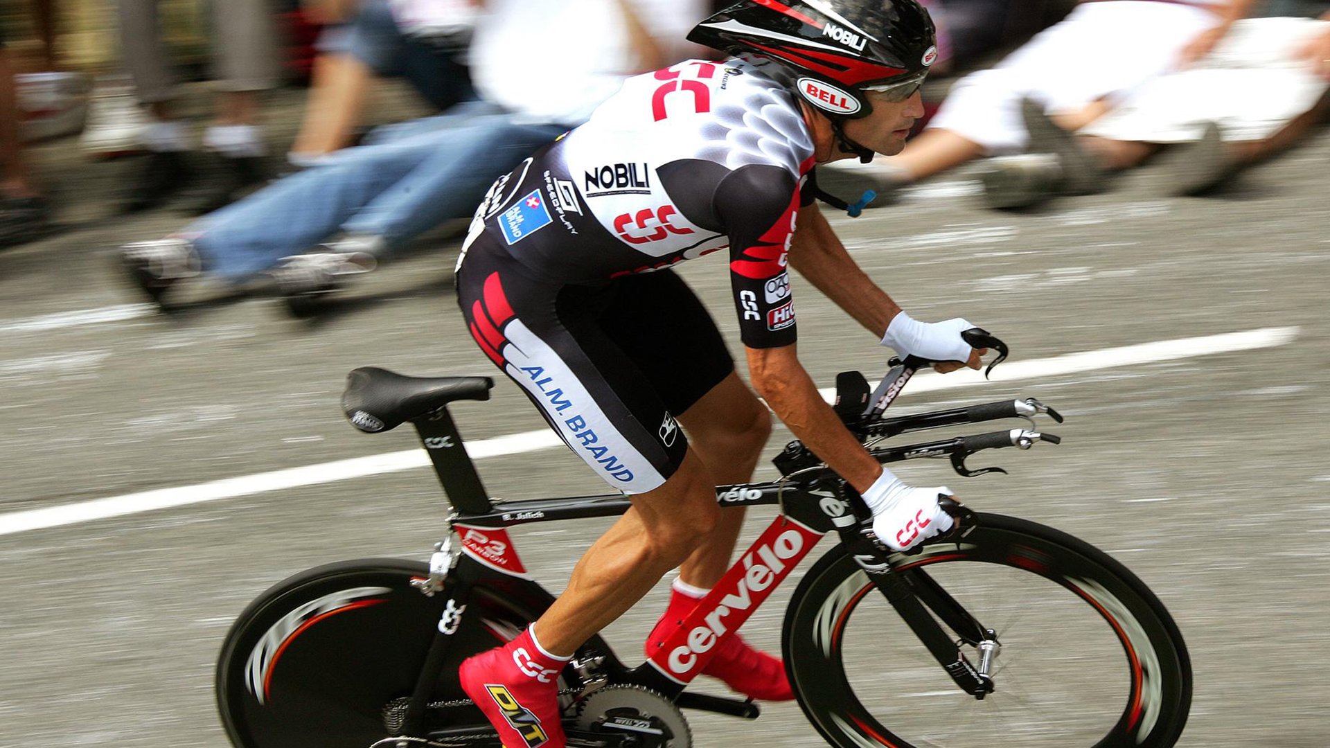 _移动场馆巡演：城市街头随时随地体验网球魅力_，网球场实拍